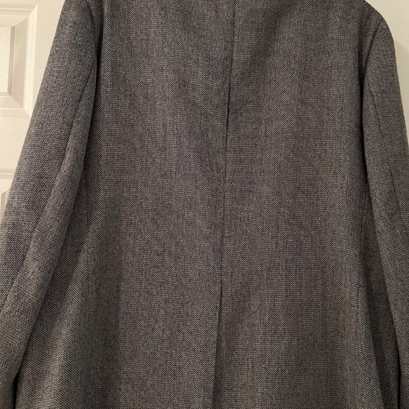 Macy’s Woolmark Black and White Herringbone Sport Coat - Picture 6 of 6